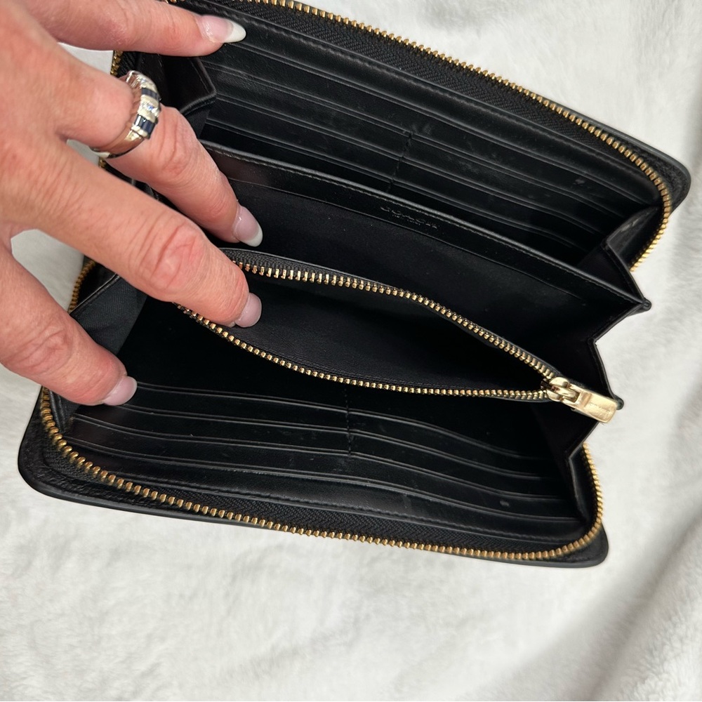 Coach Mercer Black Accordion Long Zip Wallet Amazing Condition - Picture 3 of 14